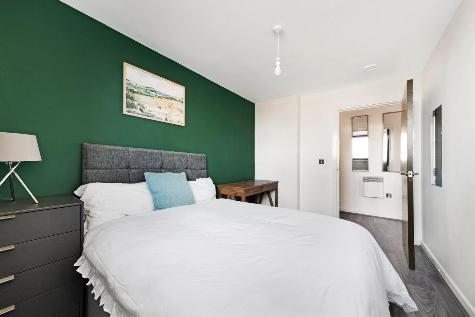 Penthouse W/ Hot Tub Near Stratford, Westfield Appartement Londen Buitenkant foto