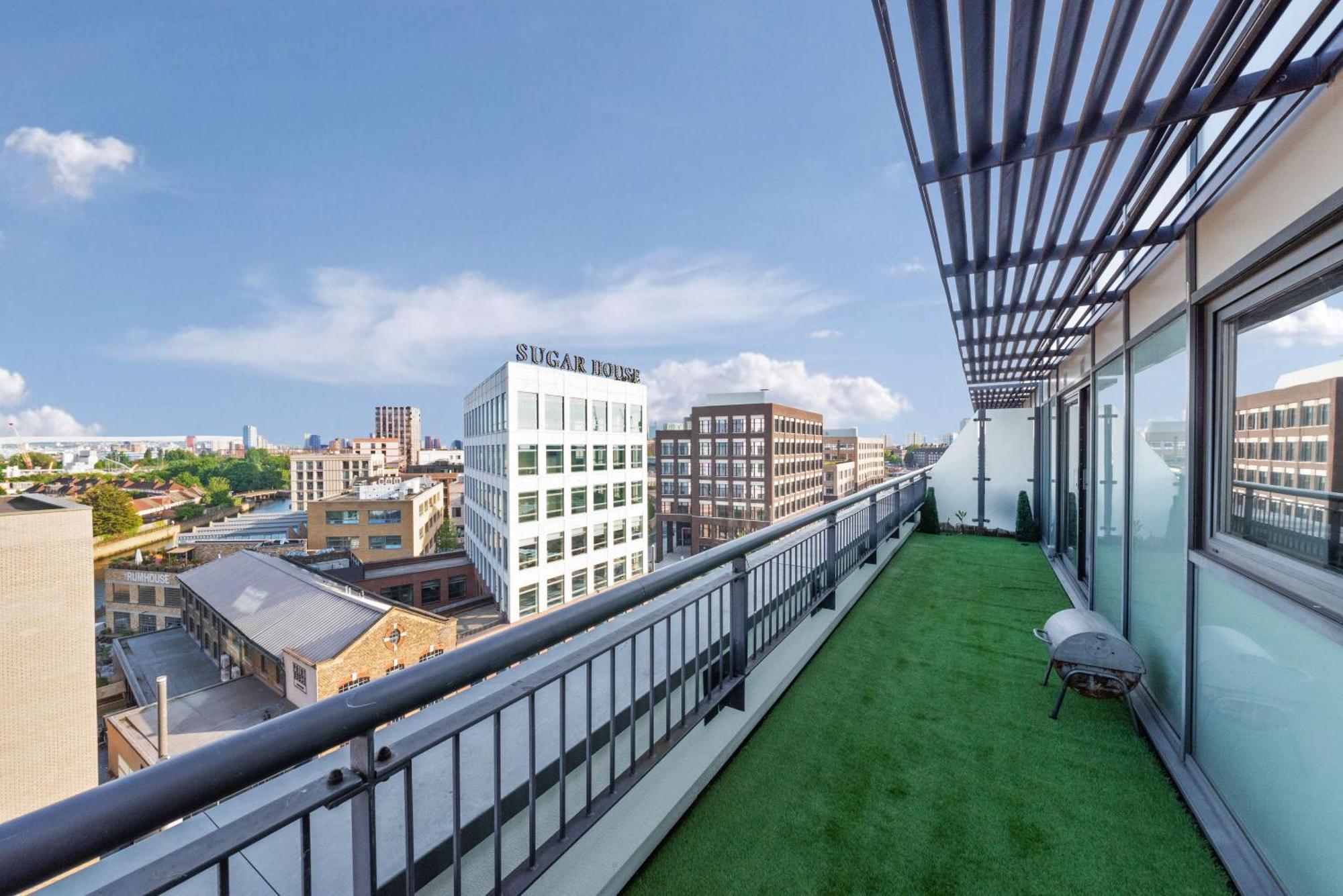 Penthouse W/ Hot Tub Near Stratford, Westfield Appartement Londen Buitenkant foto